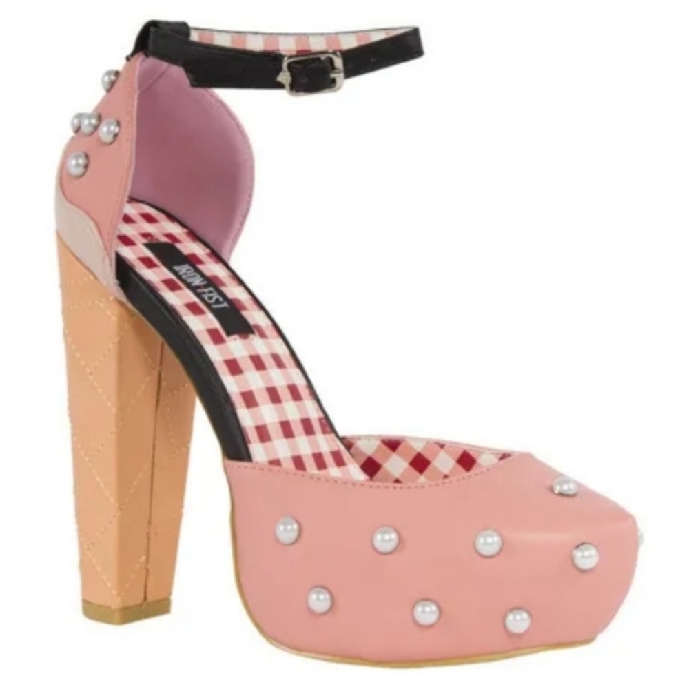 Iron Fist Peaches and Cream Heels size 8